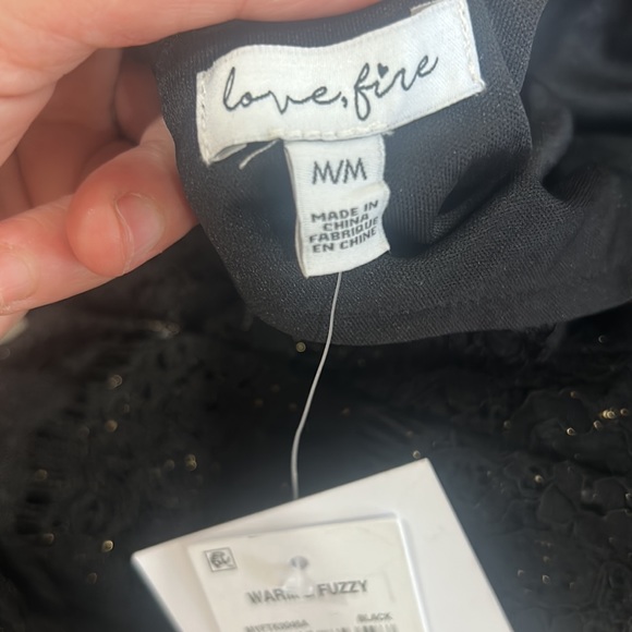 Love first woman junior size m metallic lace top - Picture 4 of 4